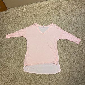 V-neck 3/4 sleeve blouse
